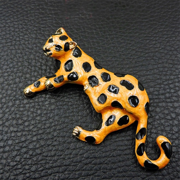 Spotted Yellow and Black Panther Golden Yellow & Black Spots Brooch Pin … - Picture 2 of 8